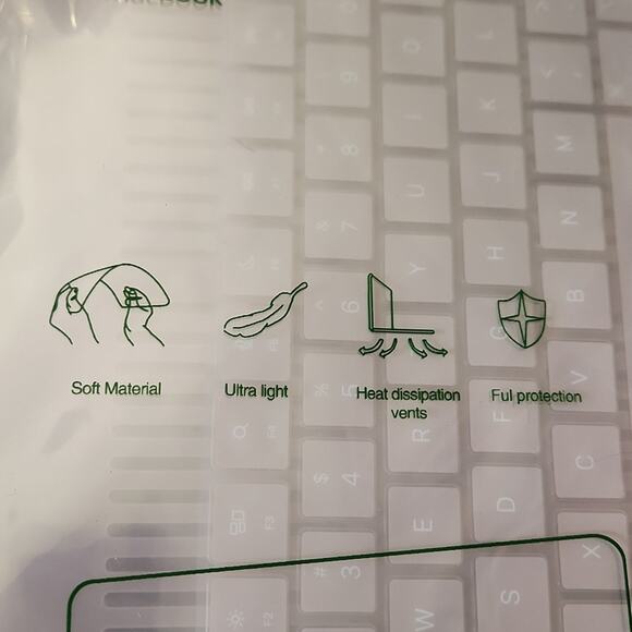 Pink Hard Case Set MacBook Air 15 Inch Screen & Keyboard Protector School NWT - Picture 6 of 8